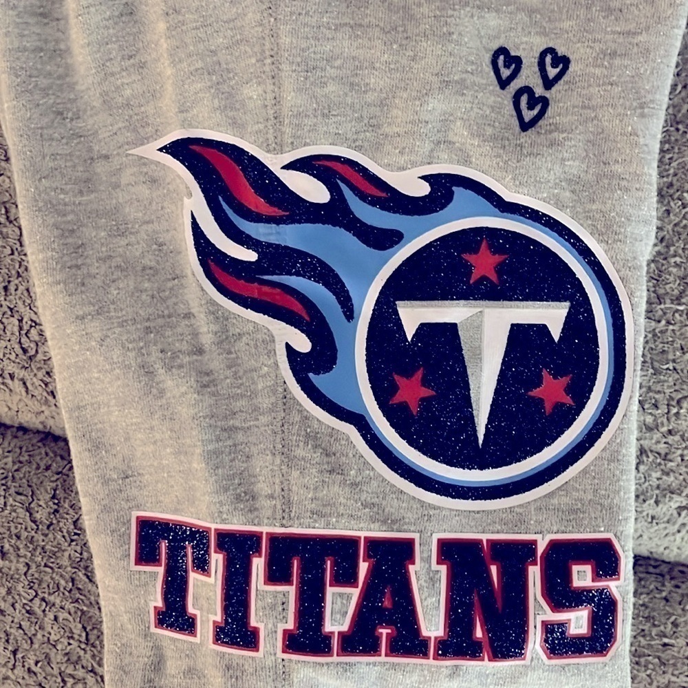 Titans Girl’s Sweatpants - Picture 4 of 4